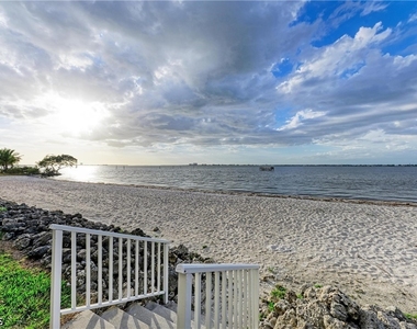14813 Laguna Drive - Photo Thumbnail 45