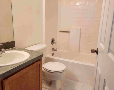 14980 Coopers Hawk Way - Photo Thumbnail 13