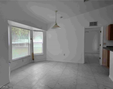 14980 Coopers Hawk Way - Photo Thumbnail 4