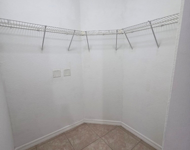 2419 Joe Avenue S - Photo Thumbnail 10