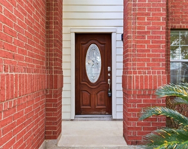 5342 Gibralter Place - Photo Thumbnail 4