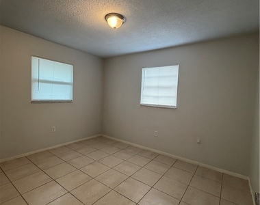 5517 6th Avenue - Photo Thumbnail 5