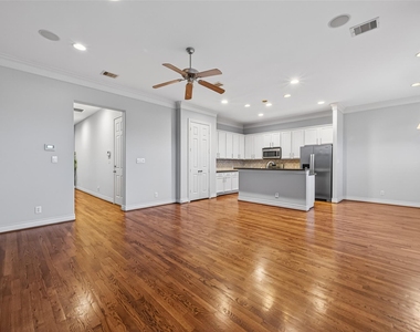 1105 Wagner Street - Photo Thumbnail 4