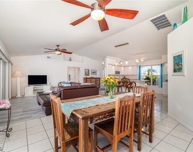 1308 Se 21st Terrace - Photo Thumbnail 10