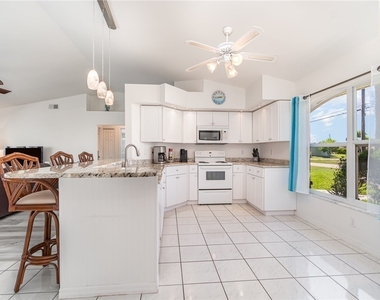 1308 Se 21st Terrace - Photo Thumbnail 12