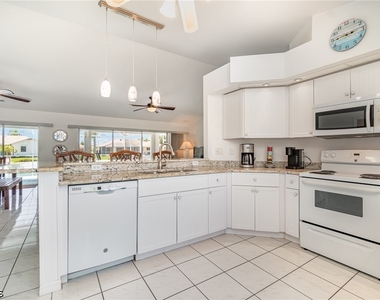 1308 Se 21st Terrace - Photo Thumbnail 13