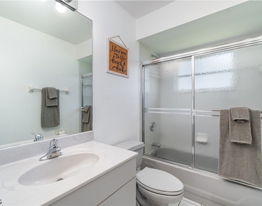 1308 Se 21st Terrace - Photo Thumbnail 19