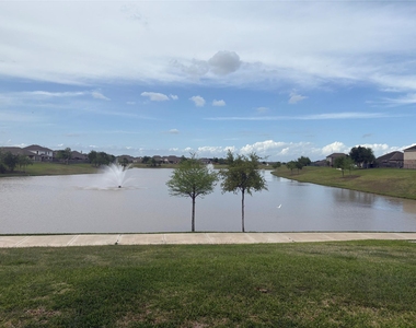 5139 Spring Terrace Lane - Photo Thumbnail 3
