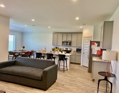 7023 Sunbreeze Lane - Photo Thumbnail 13