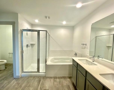 7023 Sunbreeze Lane - Photo Thumbnail 9