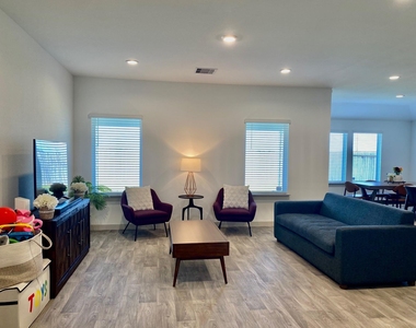 7023 Sunbreeze Lane - Photo Thumbnail 14