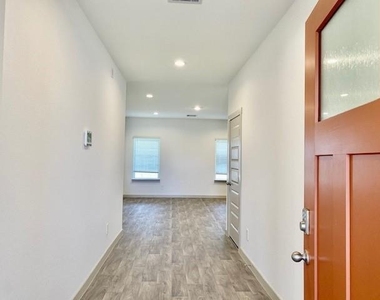 7023 Sunbreeze Lane - Photo Thumbnail 1