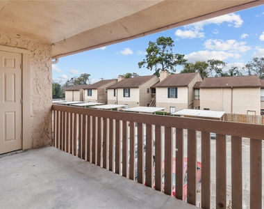 5001 Lamonte Lane - Photo Thumbnail 11