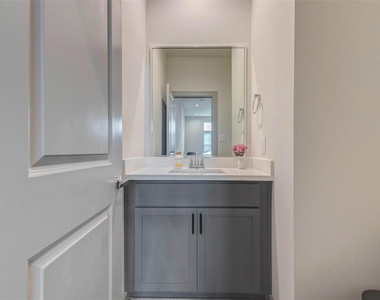 4502 Buck Street - Photo Thumbnail 14