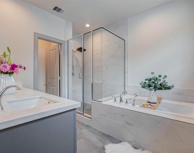4502 Buck Street - Photo Thumbnail 3