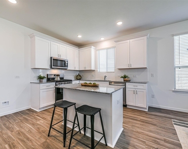3075 Clydesdale Drive - Photo Thumbnail 11