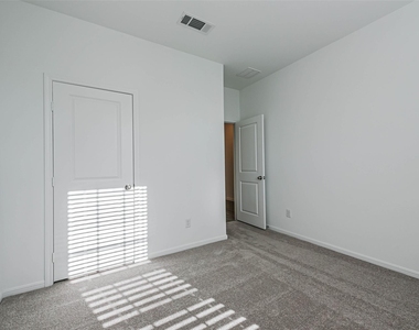 3075 Clydesdale Drive - Photo Thumbnail 31