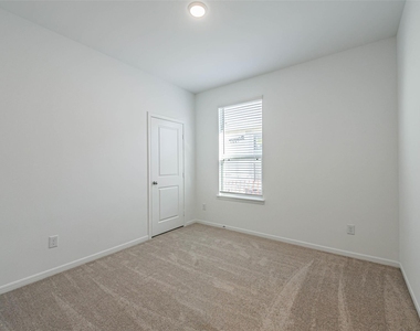 3075 Clydesdale Drive - Photo Thumbnail 25