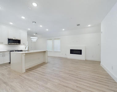 5206 Gold Street - Photo Thumbnail 6