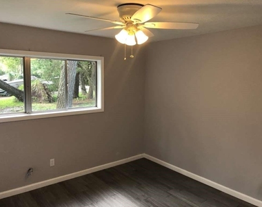 3515 Elm Drive - Photo Thumbnail 12