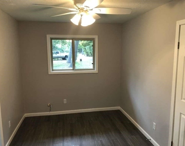 3515 Elm Drive - Photo Thumbnail 11