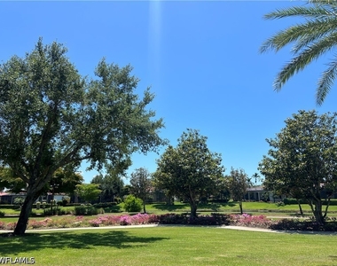 9727 Acqua Court - Photo Thumbnail 14