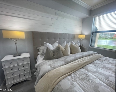 9727 Acqua Court - Photo Thumbnail 24