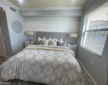 9727 Acqua Court - Photo Thumbnail 32