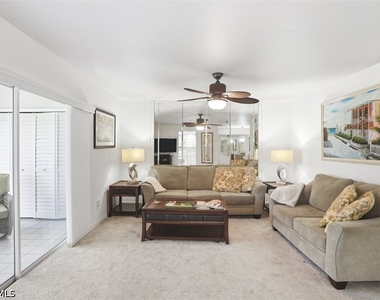 7320 Glenmoor Lane - Photo Thumbnail 6