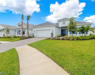 15765 Cortina Street - Photo Thumbnail 5