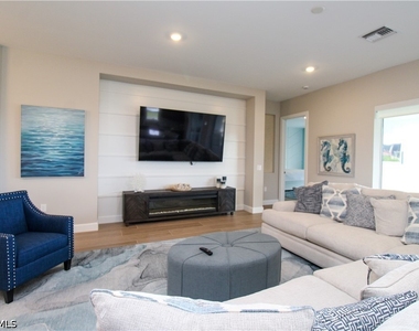 15765 Cortina Street - Photo Thumbnail 3