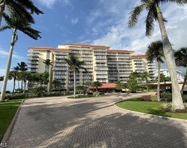 180 Seaview Court - Photo Thumbnail 1