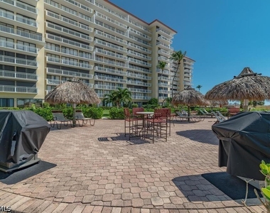 180 Seaview Court - Photo Thumbnail 16