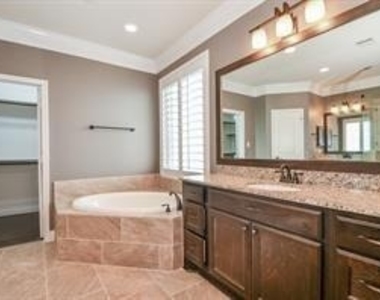 9522 Scanlan Heights Lane Lane - Photo Thumbnail 16