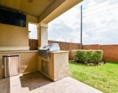 9522 Scanlan Heights Lane Lane - Photo Thumbnail 28