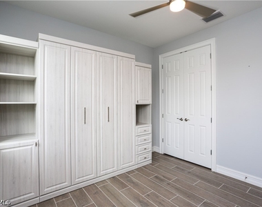 16579 Crescent Beach Way - Photo Thumbnail 13