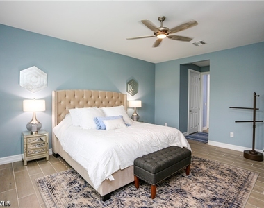 16579 Crescent Beach Way - Photo Thumbnail 30