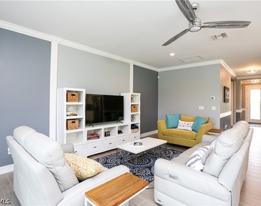 16579 Crescent Beach Way - Photo Thumbnail 23