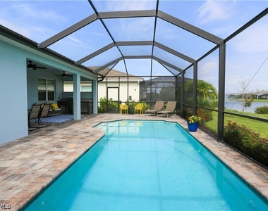 16579 Crescent Beach Way - Photo Thumbnail 2