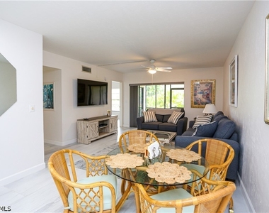 1765 Courtyard Way - Photo Thumbnail 28