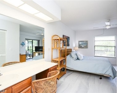 1765 Courtyard Way - Photo Thumbnail 43