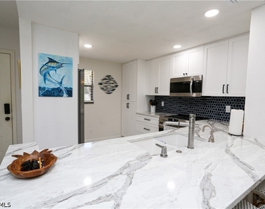 1765 Courtyard Way - Photo Thumbnail 18