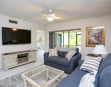 1765 Courtyard Way - Photo Thumbnail 32