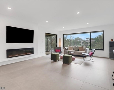 5964 Pelican Bay Boulevard - Photo Thumbnail 7