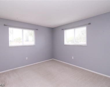 729 Palm View Drive - Photo Thumbnail 13