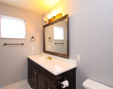 729 Palm View Drive - Photo Thumbnail 18
