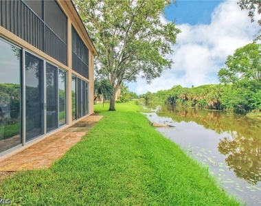 729 Palm View Drive - Photo Thumbnail 2