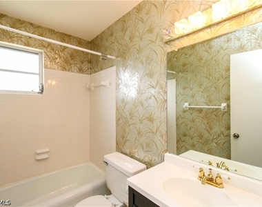 729 Palm View Drive - Photo Thumbnail 15