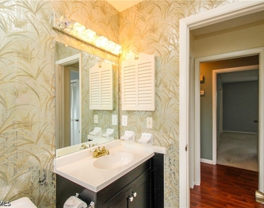 729 Palm View Drive - Photo Thumbnail 16