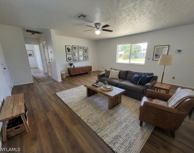 4112 2nd Street W - Photo Thumbnail 11